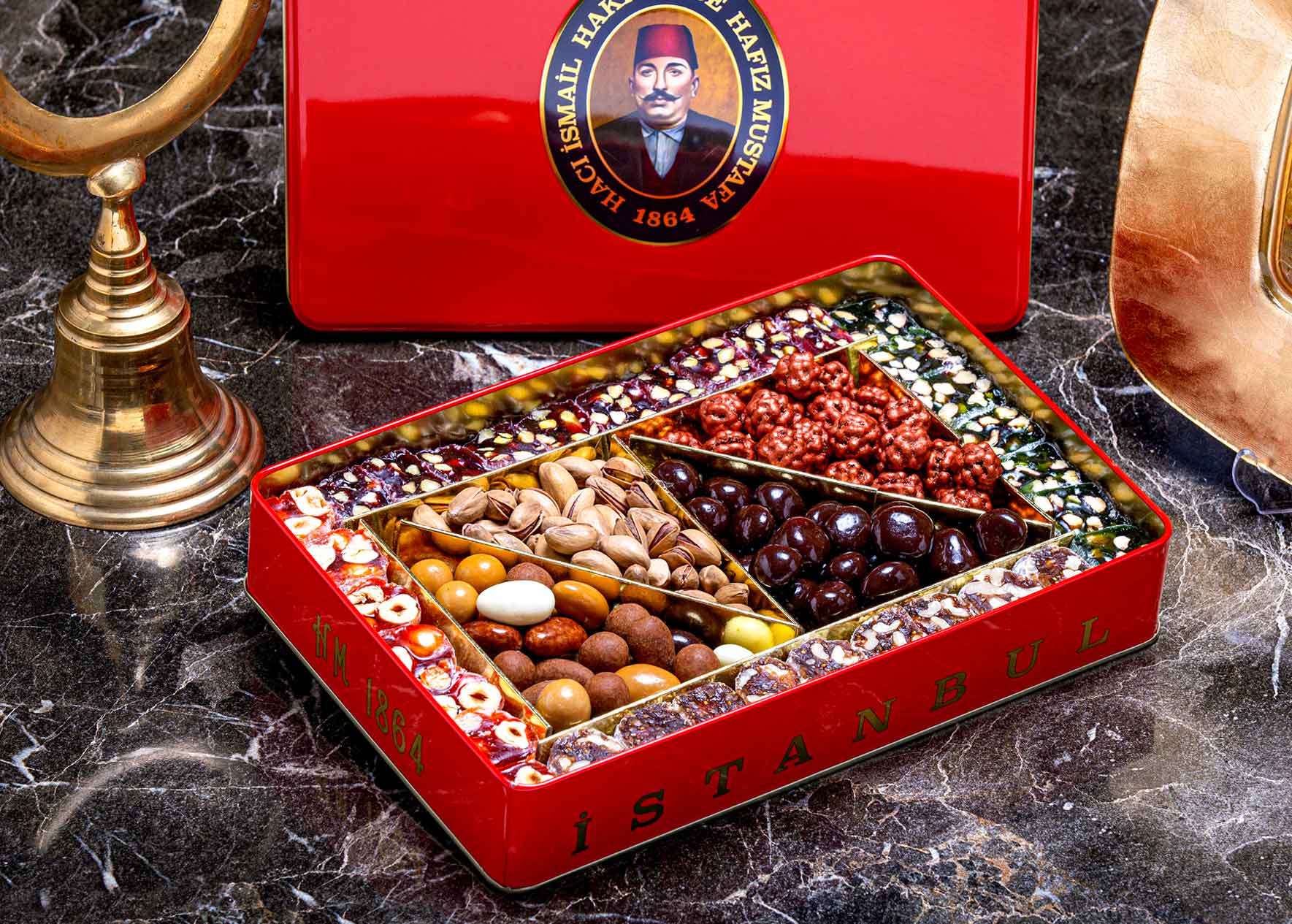 Delight Dragee Pistachio Gift Box - L