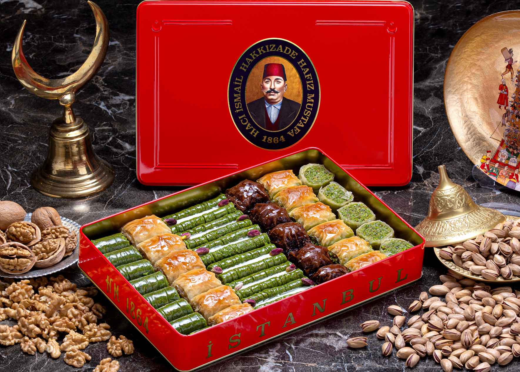 Pistachio and Walnut Mix Baklava L-Box 3