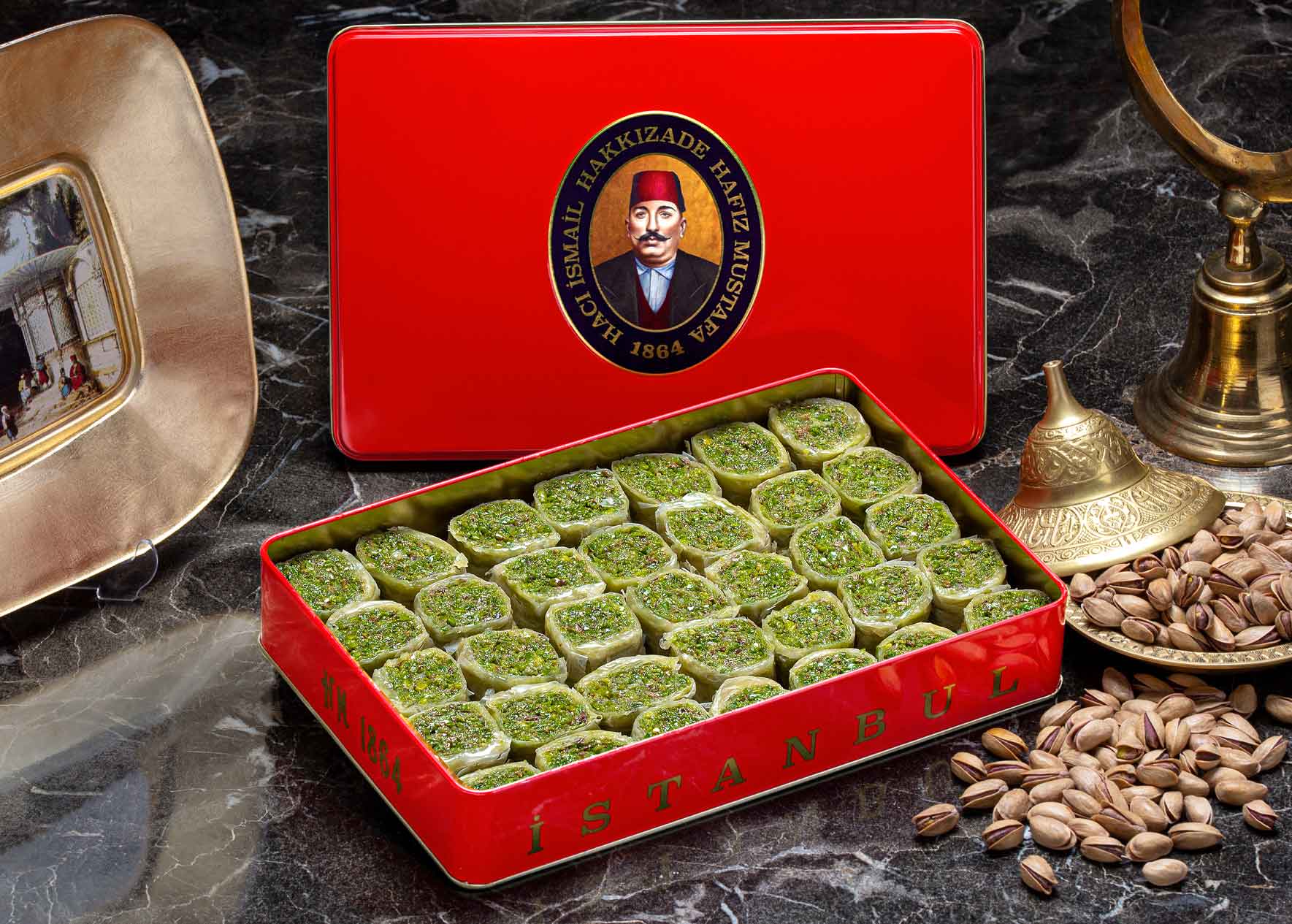 Pistachio Saray Roll Baklava M-Box